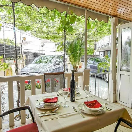 Guest house Babaja Omis
