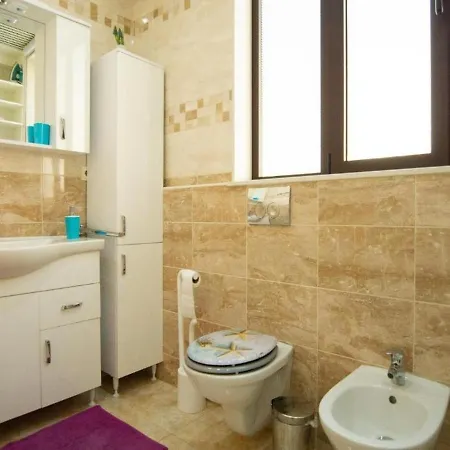 Babaja 3*