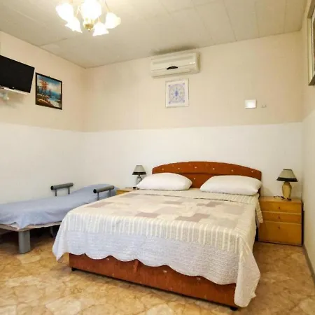 Babaja Guest house