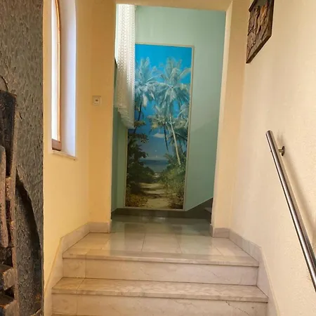 Babaja Πανσιόν Omiš